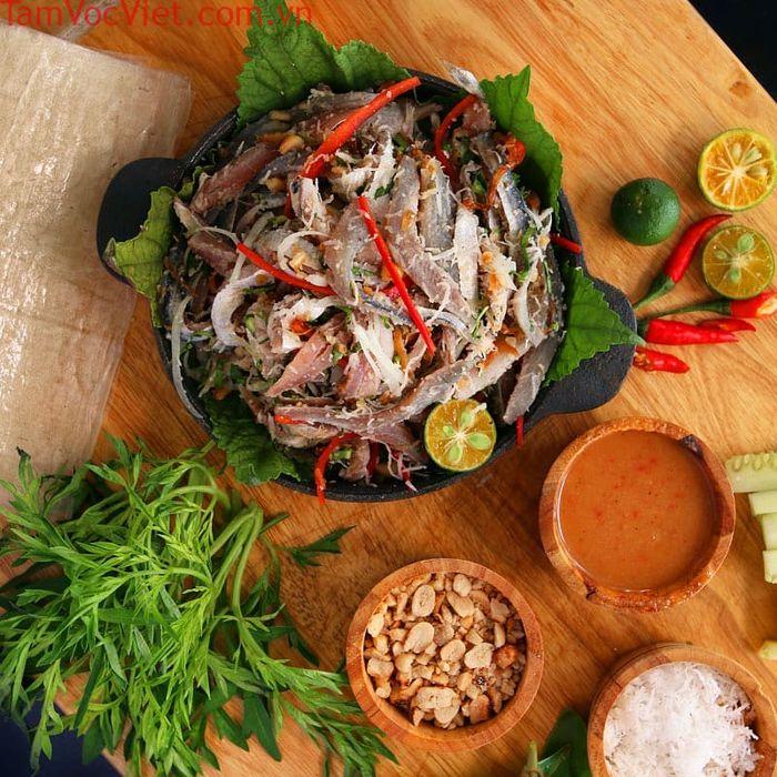 Cách làm gỏi cá trích Phú Quốc cực ngon tại nhà