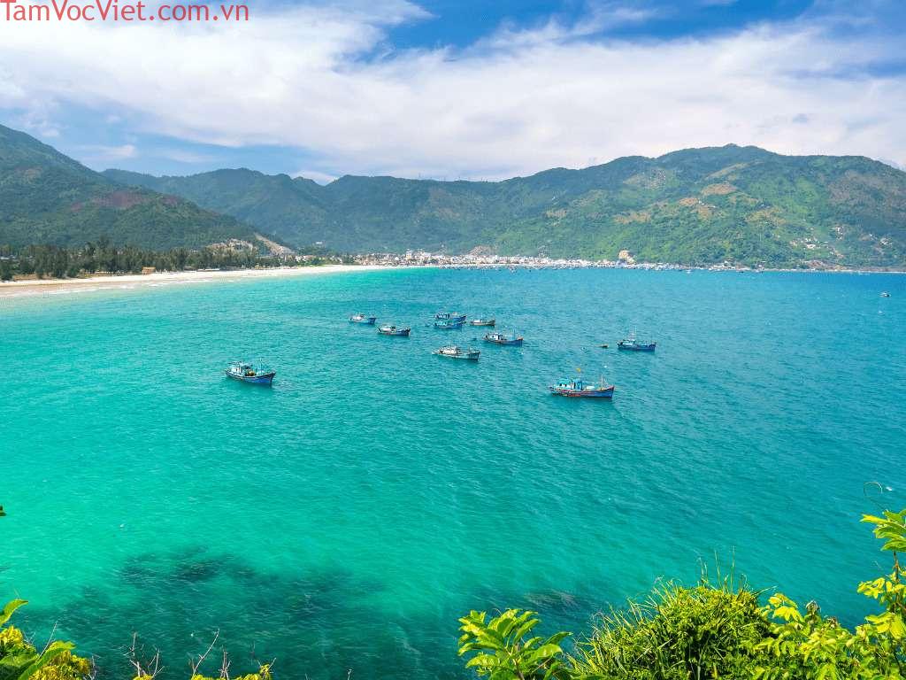 Vịnh Vũng Rô - Thiên đường du lịch đẹp mê hồn giữa Phú Yên