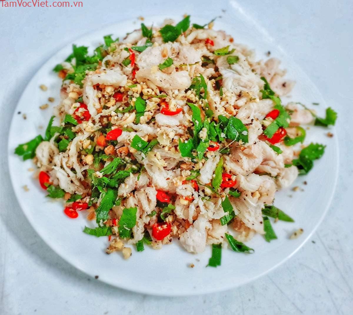 Gỏi cá nghéo Quảng Bình độc đáo không phải mùa nào cũng có