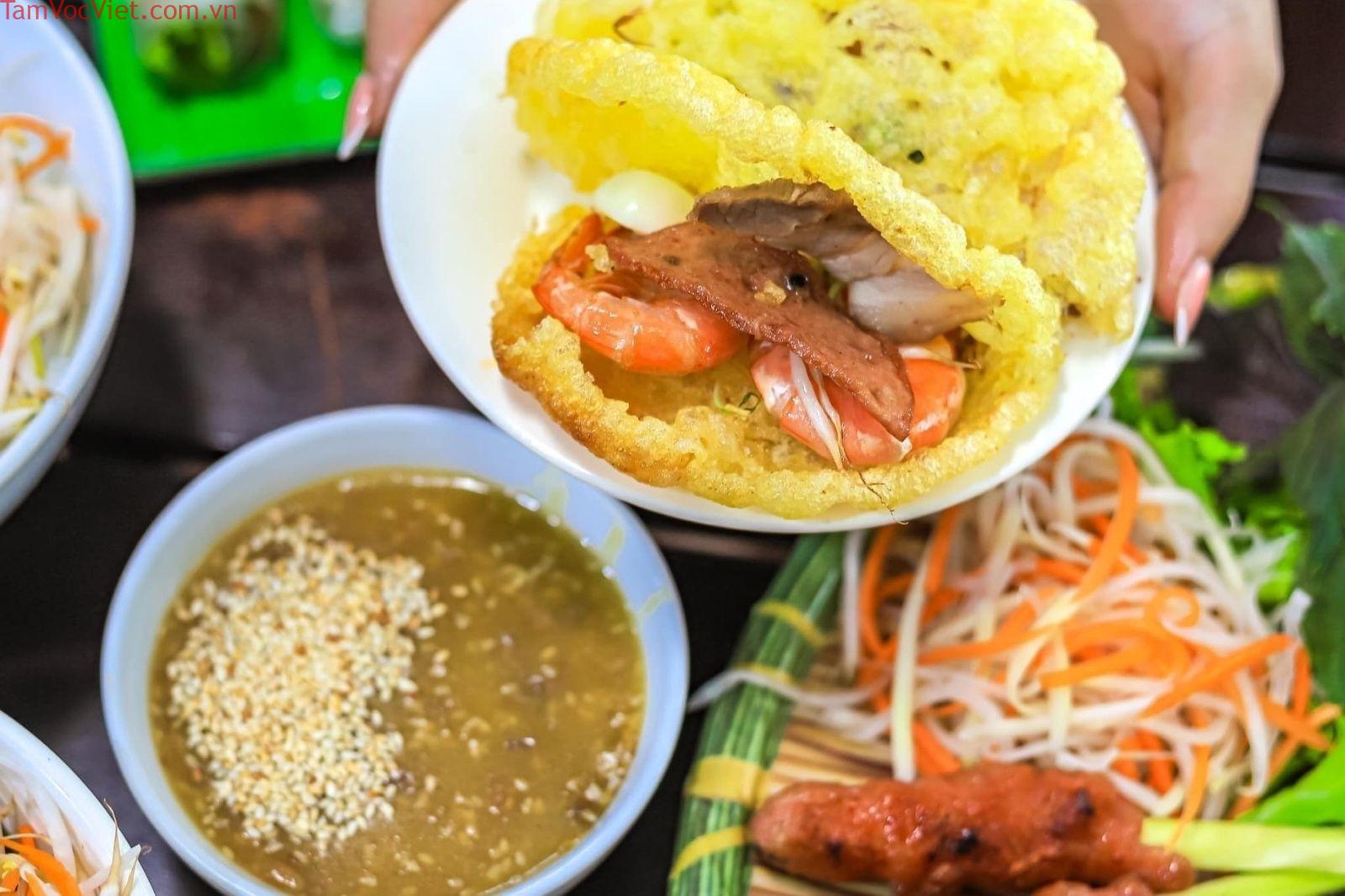 Bánh khoái Quảng Trị: Tinh hoa đến từ món ăn dân dã - QBTravel
