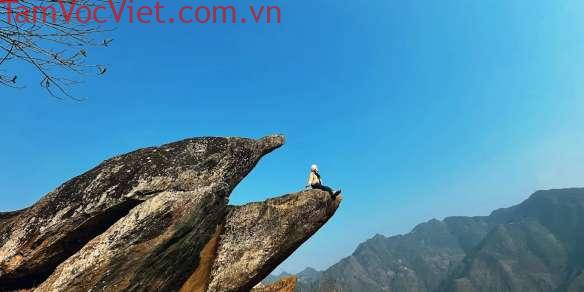 Mỏm cá heo Tà Xùa: Thiên đường mây trắng với cảnh đẹp hùng vĩ