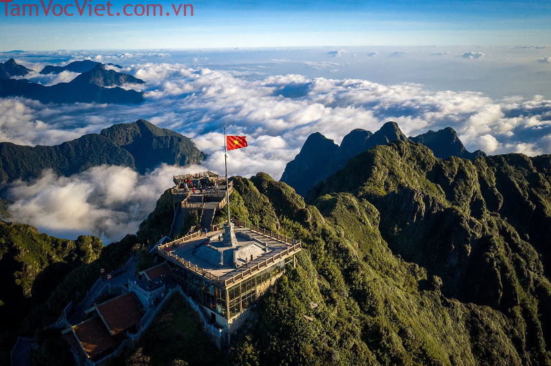 Hướng dẫn leo đỉnh Fansipan an toàn và trải nghiệm nhất