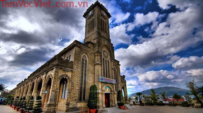 Bỏ túi những kinh nghiệm du lịch Nhà thờ đá Sapa