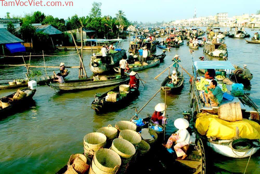 Ngắm trọn nét đẹp độc đáo của Chợ nổi Cái Bè ở Tiền Giang